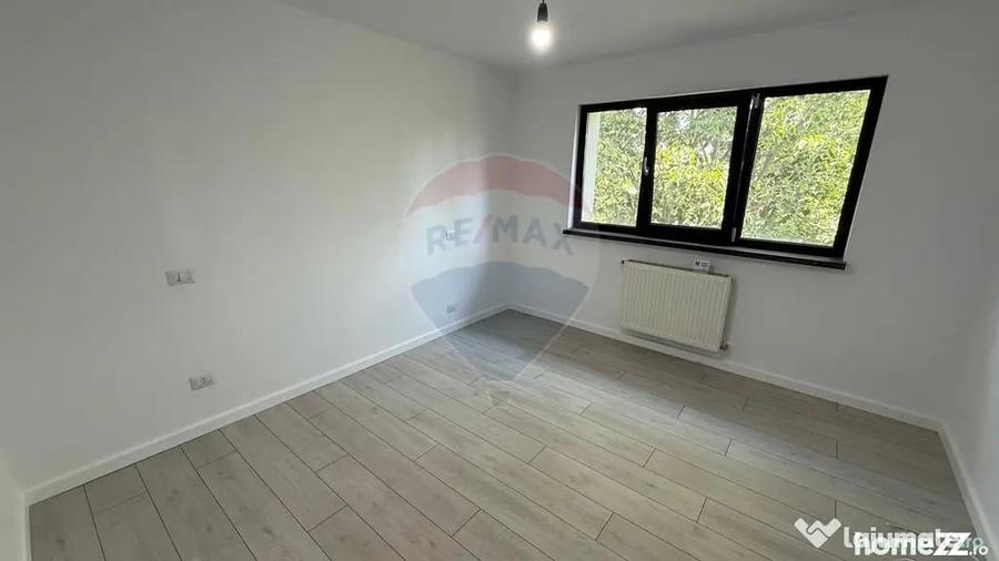 Apartament cu 3 camere decomandat în Sud