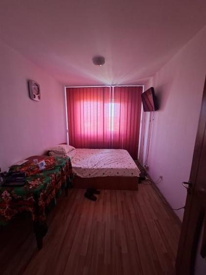 Apartament cu 4 camere decomandat, mobilat în Libertății