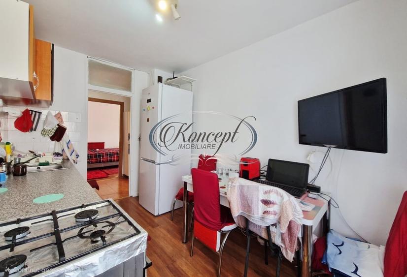 Apartament cu 3 camere decomandat, mobilat în Zorilor
