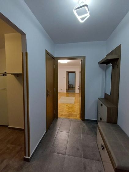 Apartament cu 2 camere semidecomandat în Nord