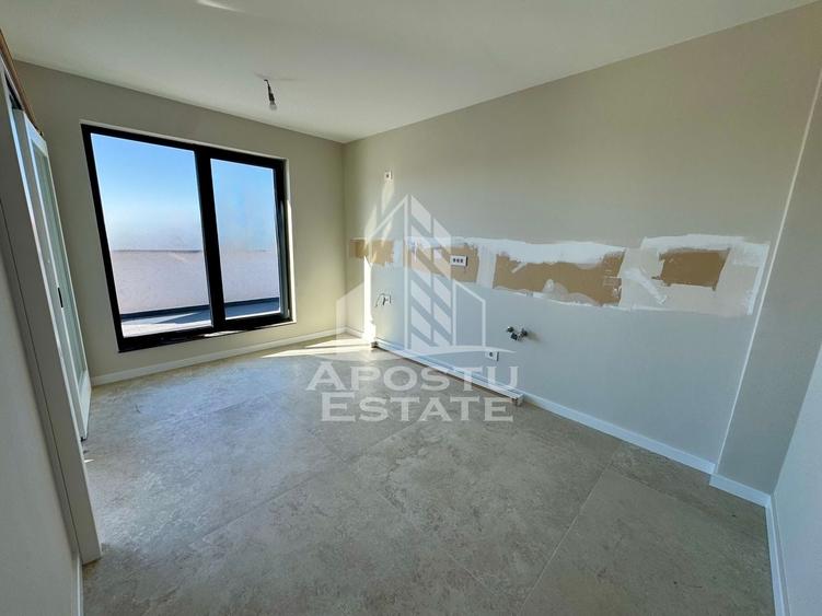 Apartament cu 3 camere decomandat în Torontalului