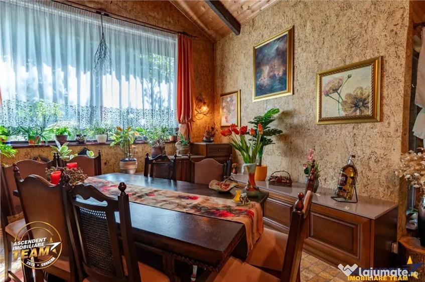 Casă cu 5 camere cu Teren 893 Mp în Central