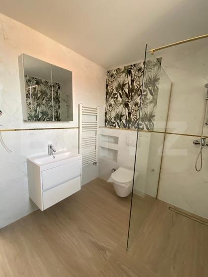 Apartament cu 3 camere decomandat, mobilat în Central