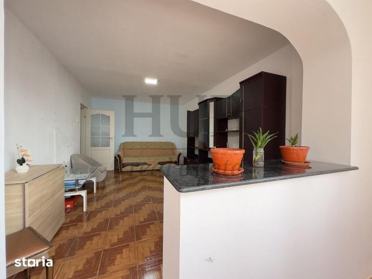 Apartament cu 3 camere decomandat în Republicii