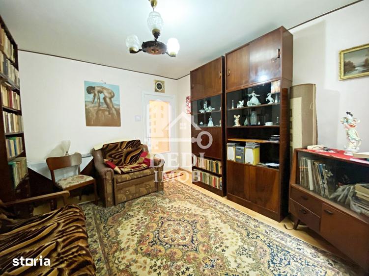Apartament cu 2 camere semidecomandat în Rogerius