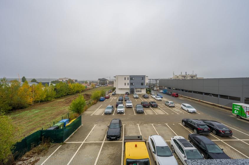 Apartament cu 2 camere semidecomandat, mobilat în Tunari