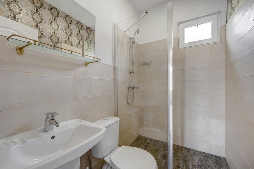 Casă cu 3 camere cu Teren 945 Mp în Sud