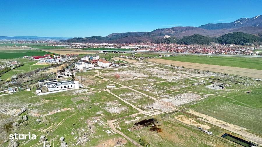Teren de 185299 mp, în Râșnov