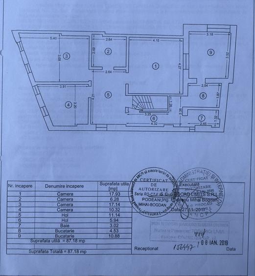 Apartament cu 4 camere decomandat în Peninsula