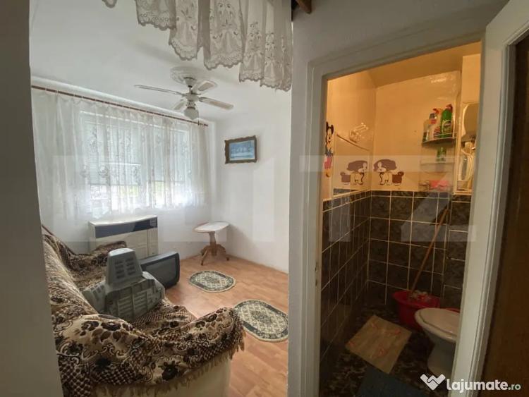 Apartament cu 2 camere semidecomandat, mobilat în Central