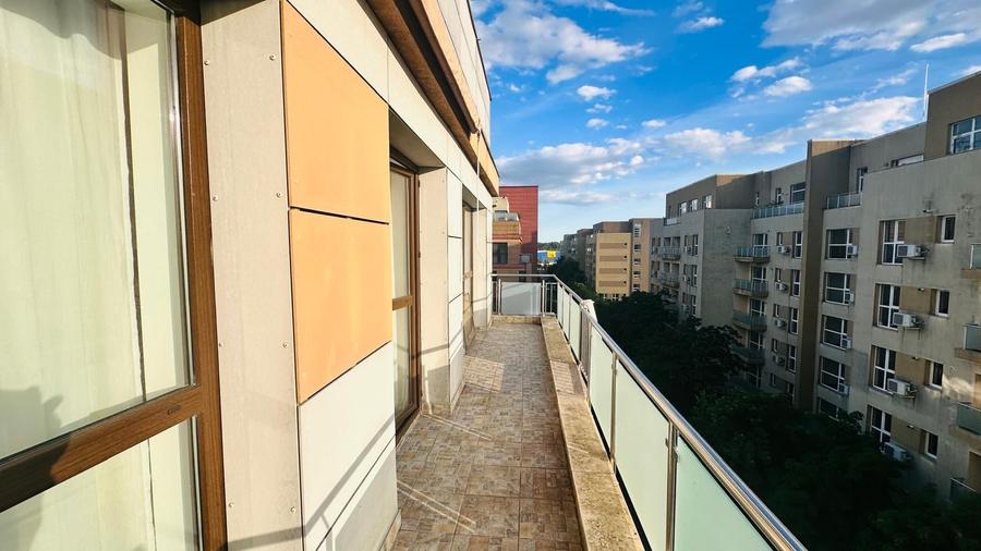 Apartament cu 3 camere semidecomandat, mobilat în Otopeni