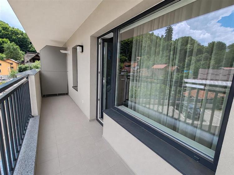 Apartament cu 2 camere decomandat, mobilat în Calea București