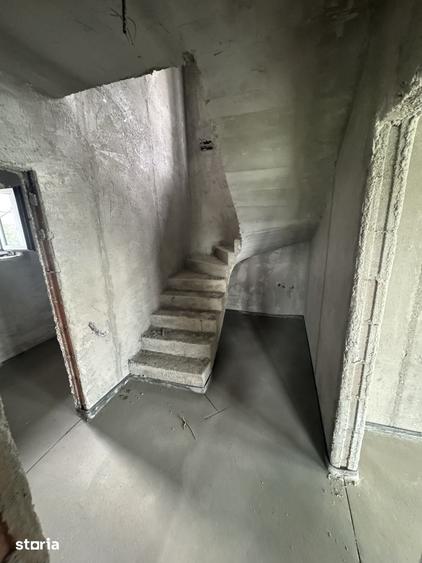 Casă cu 4 camere cu Teren 400 Mp în Clinceni