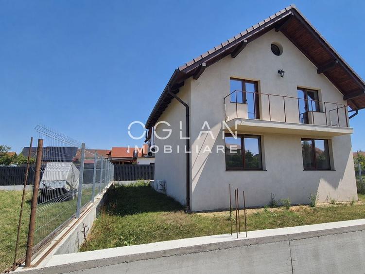 Casă individuală cu 4 camere cu Canalizare în Exterior Sud