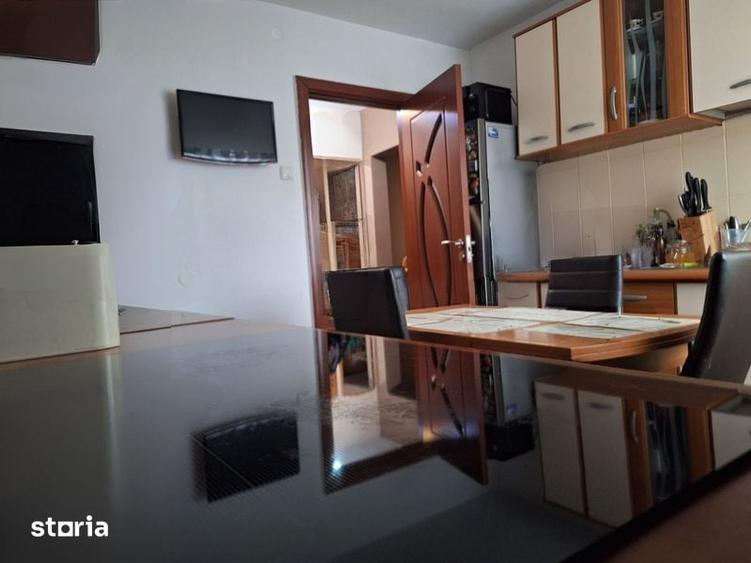 Apartament cu 3 camere în Rogerius