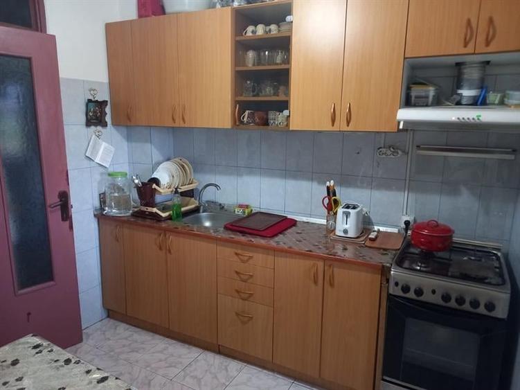 Apartament cu 2 camere decomandat, mobilat în Cornitoiu