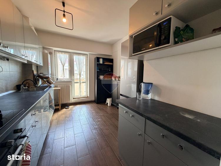 Apartament cu 3 camere, mobilat în Bordei