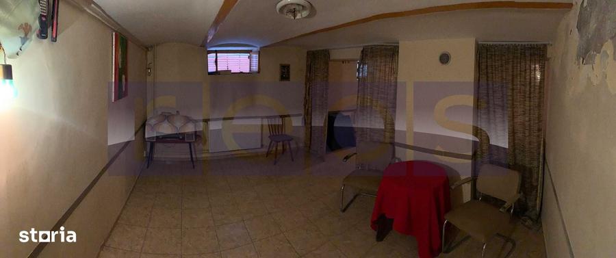 Casă cu 8 camere cu Teren 63 Mp în Centrul Civic