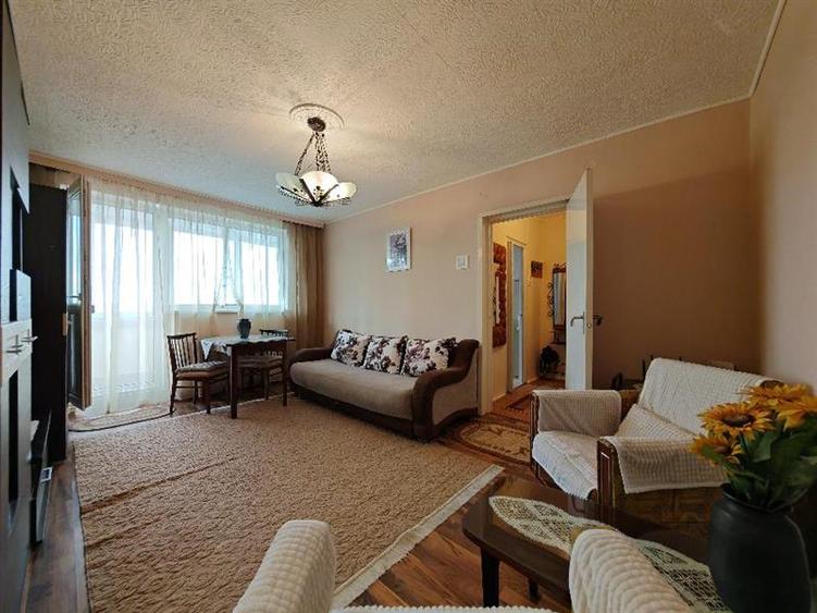 Apartament cu 2 camere semidecomandat, mobilat în Astra