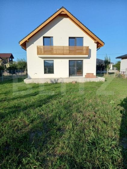 Casă individuală cu 4 camere cu Teren 692 Mp în Mihai Viteazu