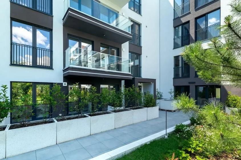 Apartament cu 3 camere decomandat în Moșilor