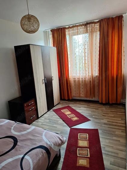 Apartament cu 2 camere decomandat în Calea București