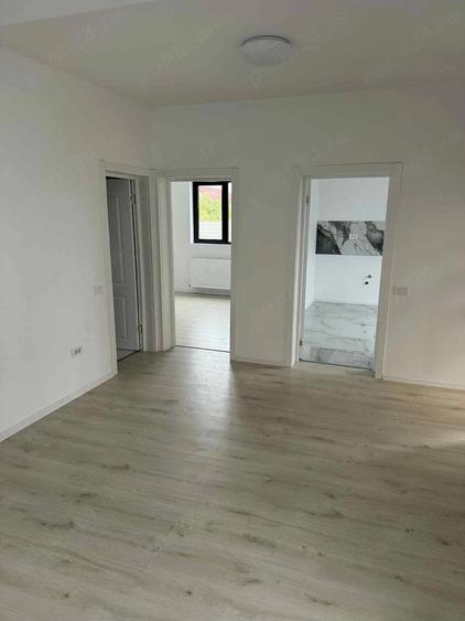 Casă cu Teren 380 Mp în Glina