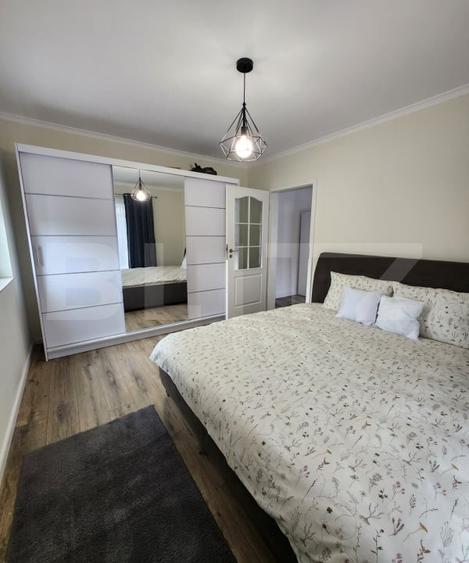 Apartament cu 2 camere semidecomandat, mobilat în Florești