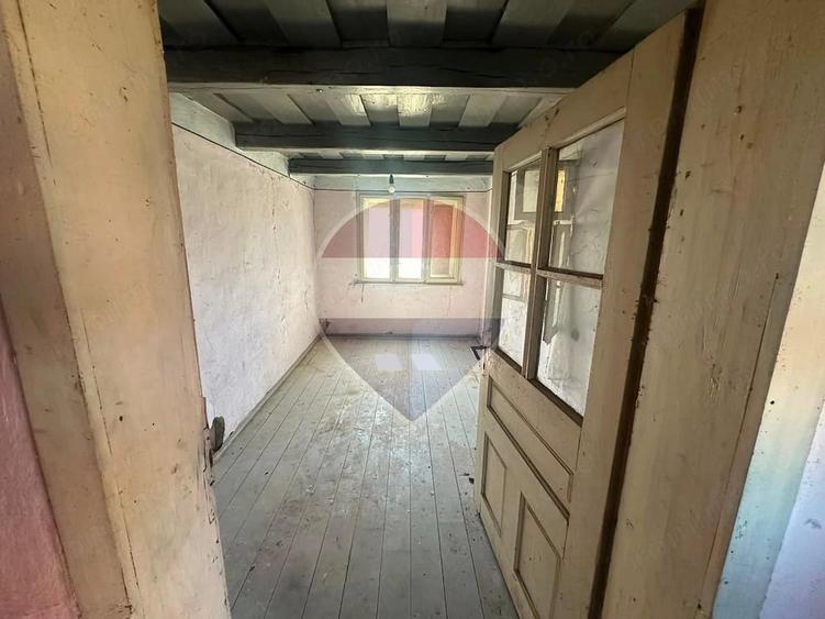Casă cu 3 camere cu Teren 1151 Mp în Săldăbagiu Mic