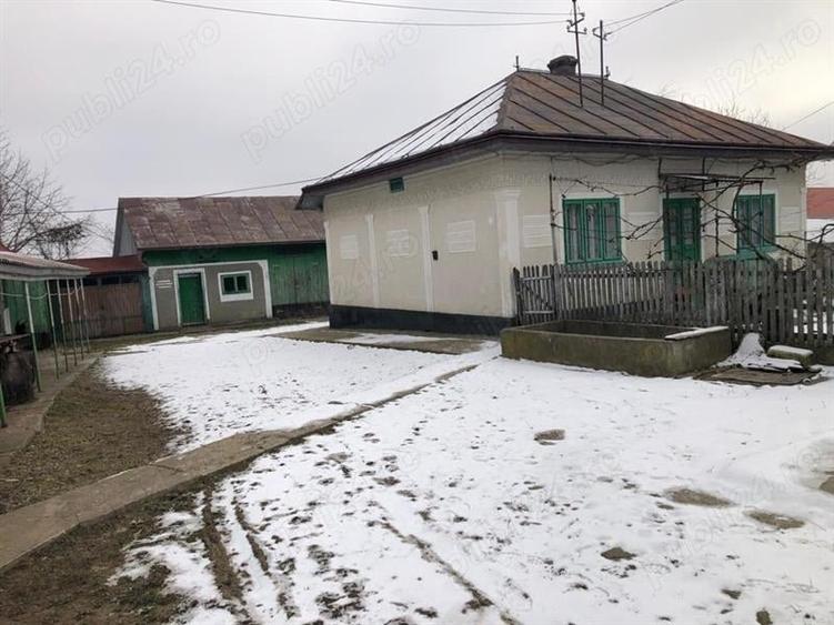 Casă individuală cu 2 camere cu Teren 1600 Mp în Bălinești