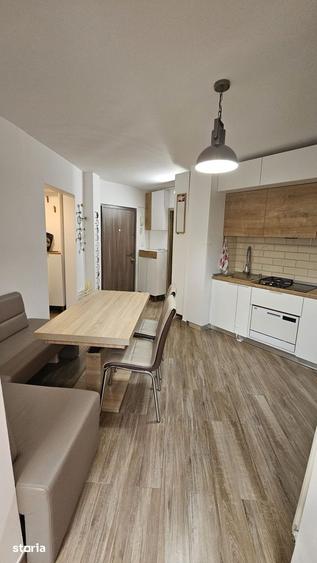 Apartament cu 3 camere semidecomandat, mobilat în Girocului