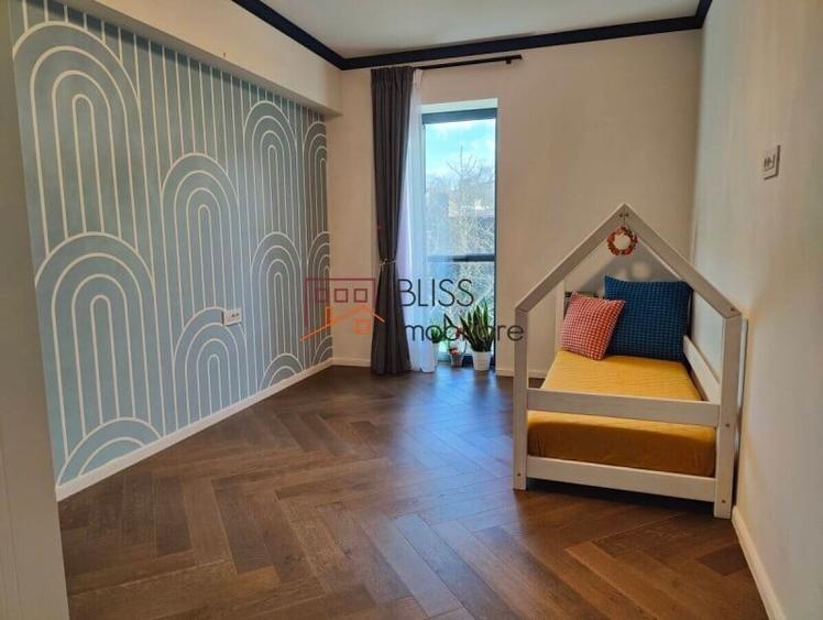 Apartament cu 3 camere semidecomandat în Dacia