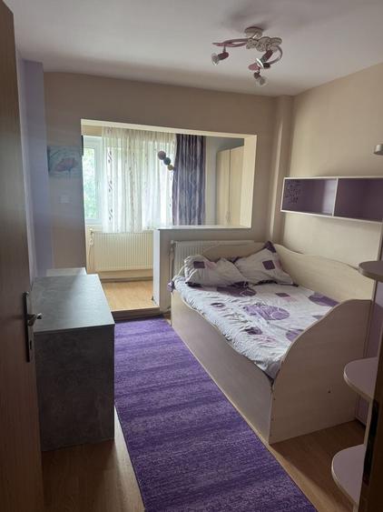 Apartament cu 3 camere decomandat în Alexandru cel Bun