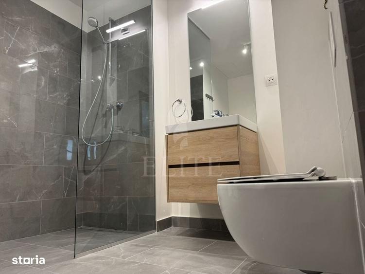 Apartament cu 3 camere semidecomandat în Gară