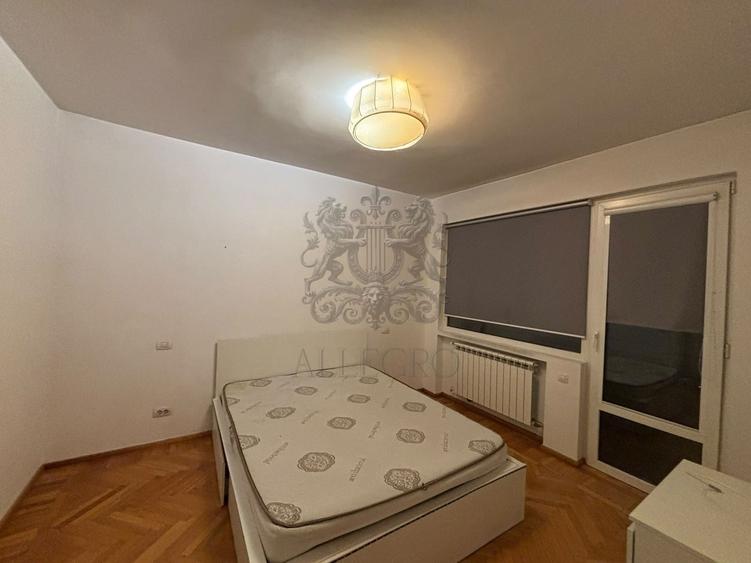 Apartament cu 3 camere semidecomandat, mobilat în Cișmigiu