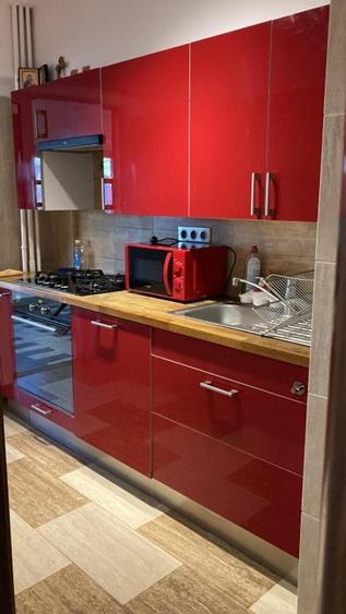 Apartament cu 3 camere decomandat în Dorobanți