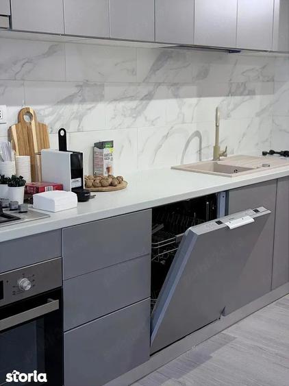 Apartament cu 3 camere decomandat în Ștefan cel Mare