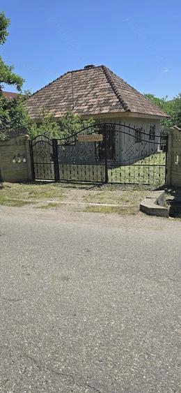 Casă cu Teren 635 Mp în Blidari