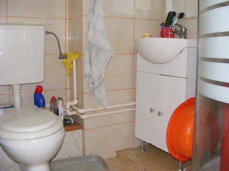 Garsonieră decomandată în Rogerius