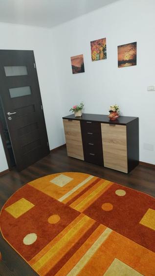 Casă cu 5 camere cu Canalizare în Valea Adâncă