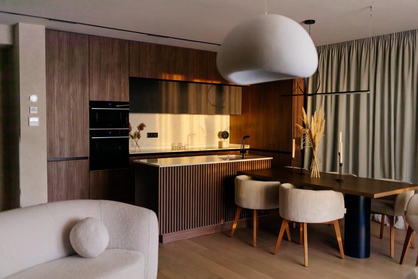 Penthouse cu 3 camere decomandat în Pantelimon