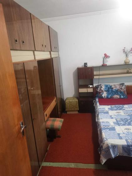 Apartament cu 3 camere decomandat în Alexandru Obregia