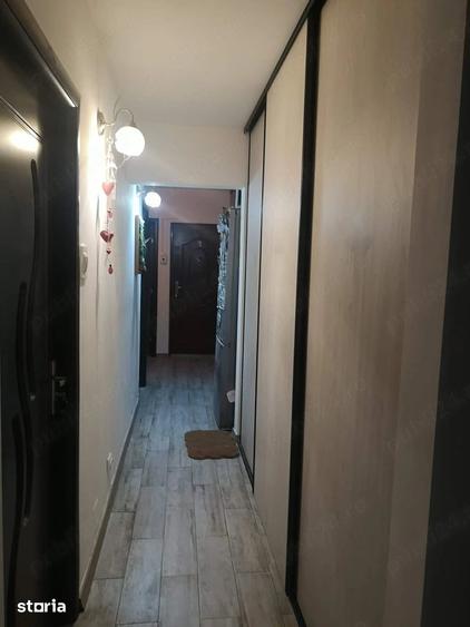 Apartament cu 3 camere decomandat în Rahova