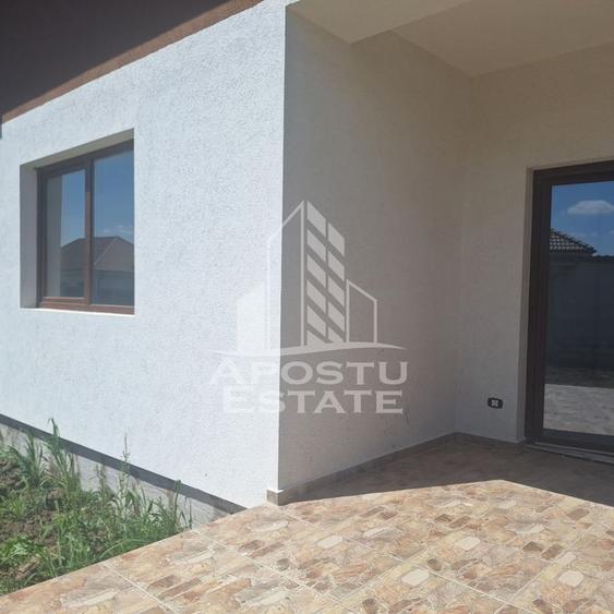Casă cu 4 camere cu Teren 300 Mp în Bucovăț (Remetea Mare)