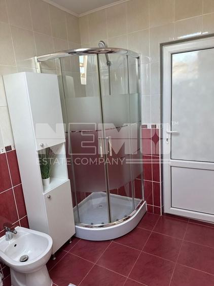 Apartament cu 3 camere decomandat, mobilat în Vest