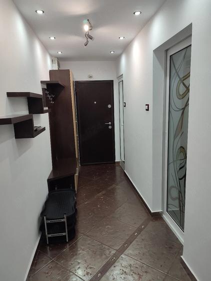 Apartament cu 2 camere decomandat în Nicolina