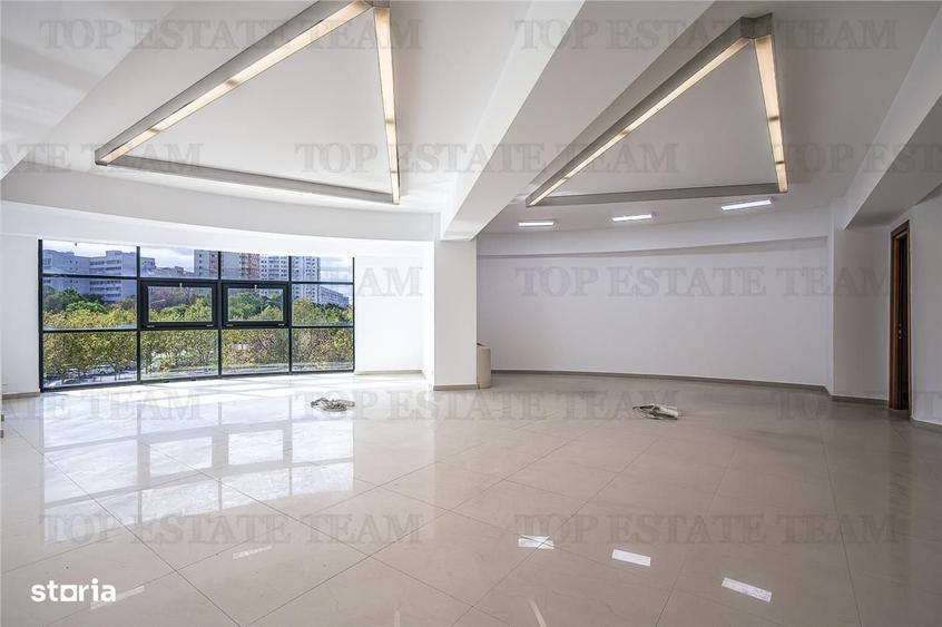 Spațiu comercial, de 285 mp, în Baba Novac