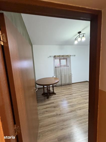 Casă cu 6 camere cu Teren 1300 Mp în Ogrezeni