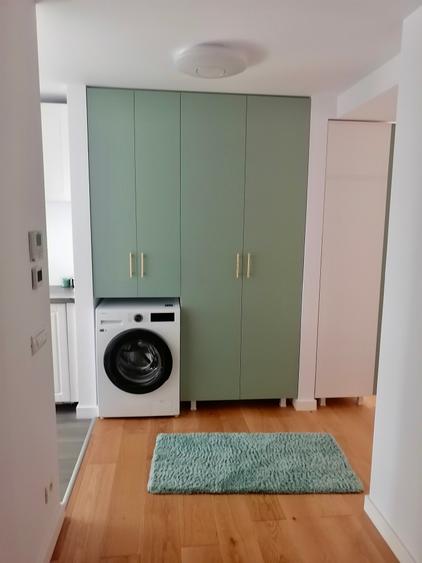 Apartament cu 2 camere semidecomandat în P-ta Presei Libere
