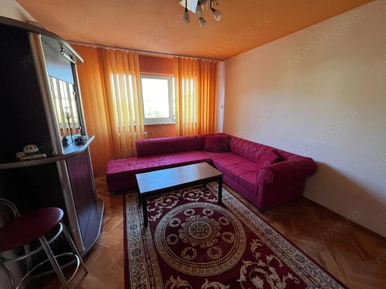 Apartament cu 3 camere semidecomandat în Olimpia-Stadion